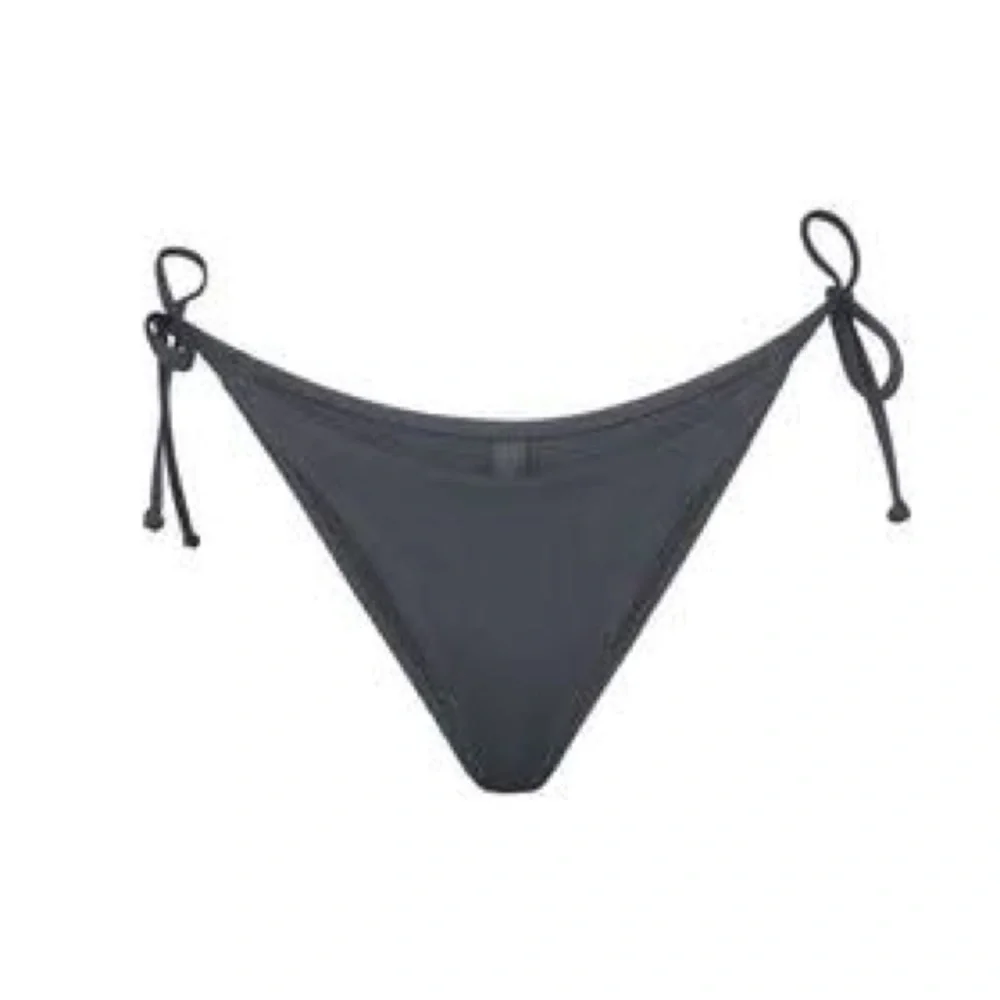 SKIMS DIPPED TIE BOTTOM SIZE 4X